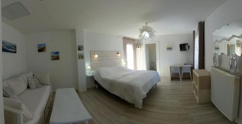 민박 Maison Lucilda