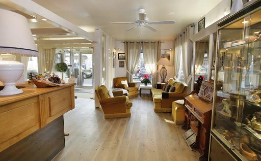 Hotel Kyriad Direct Arpajon