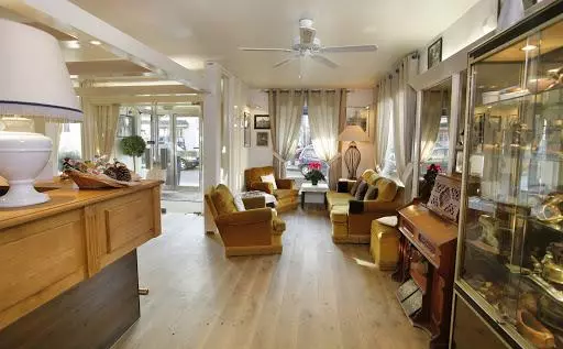 Hotel Kyriad Direct Arpajon