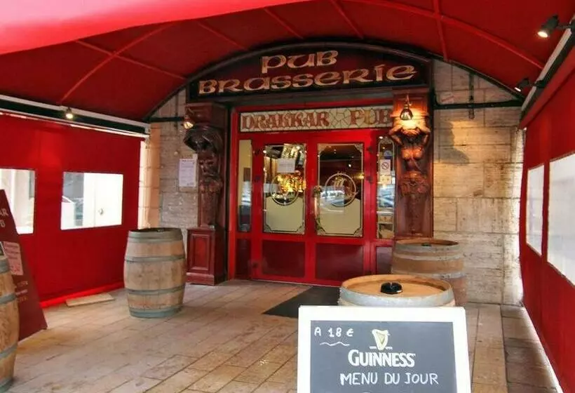ホテル Logis Hôtel Restaurant Le Drakkar