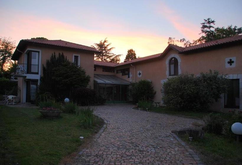 فندق Hôtel Studios Les Acacias