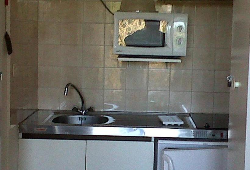 فندق Hôtel Studios Les Acacias