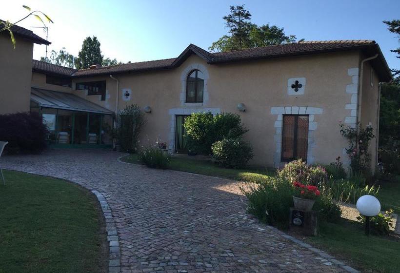 فندق Hôtel Studios Les Acacias