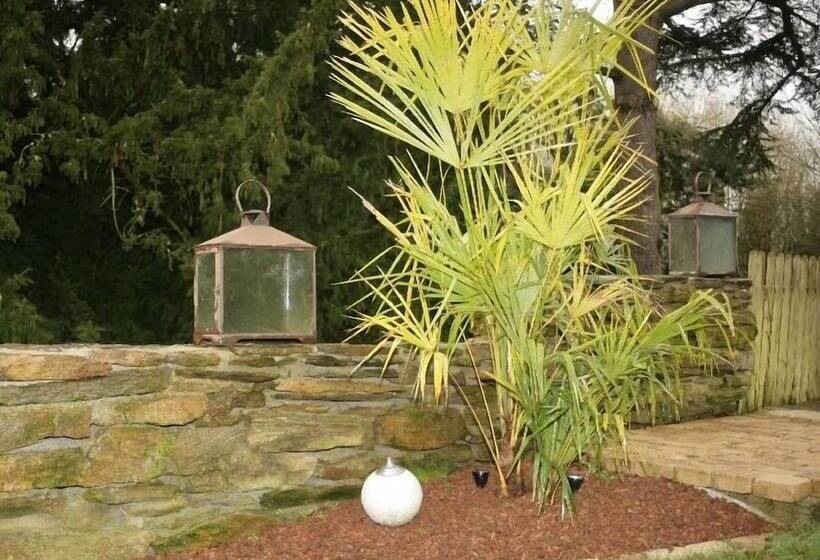 ベッドアンドブレックファースト Au Gré Du Hasard