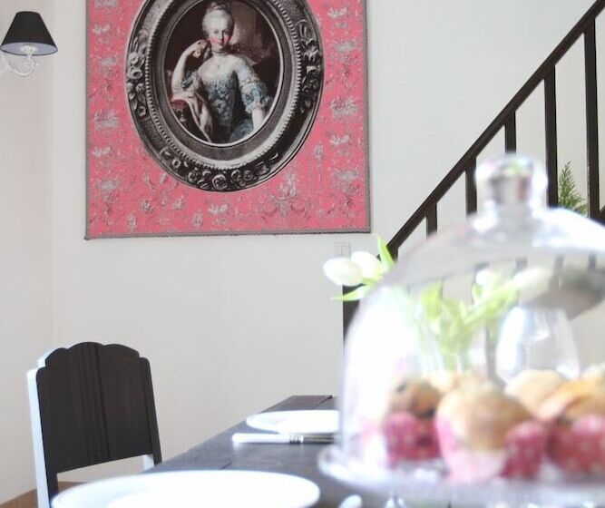 ベッドアンドブレックファースト Au Gré Du Hasard