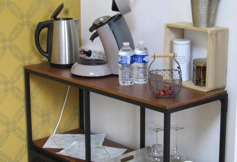 تختخواب و صبحانه Chambre D'hôtes Au Nid Du Thil