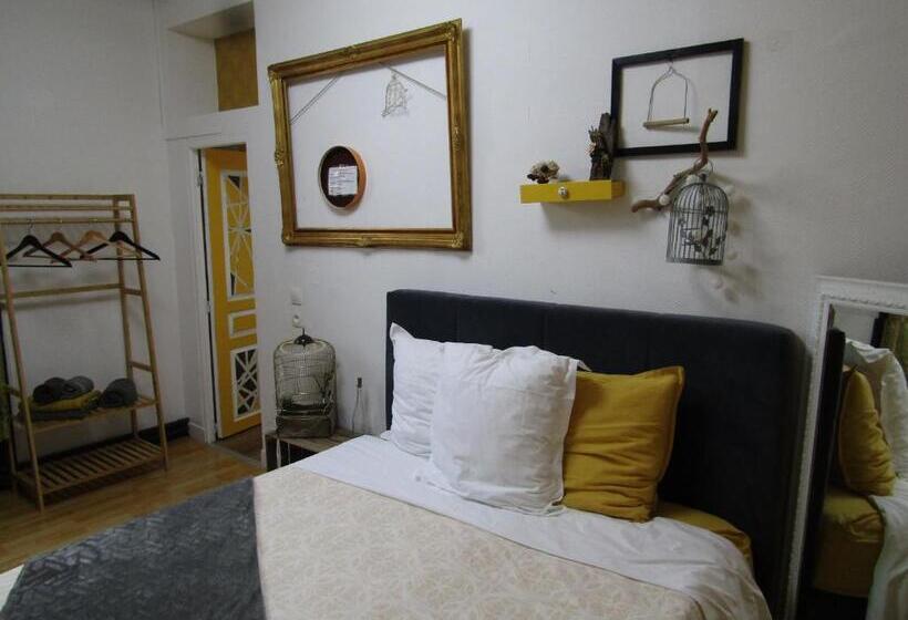 تختخواب و صبحانه Chambre D'hôtes Au Nid Du Thil