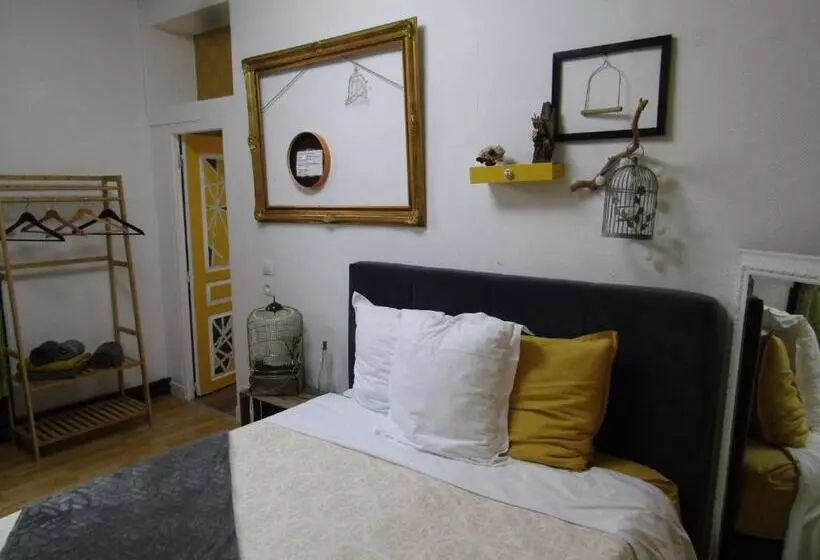 تختخواب و صبحانه Chambre D'hôtes Au Nid Du Thil