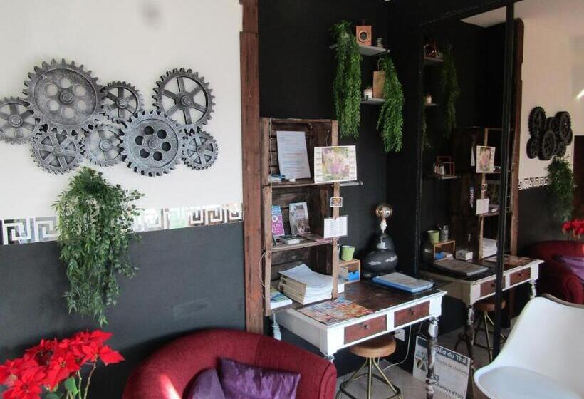 تختخواب و صبحانه Chambre D'hôtes Au Nid Du Thil