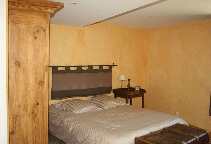 Aamiaismajoitus (B&B) La Luzernière Chambres D Hôtes