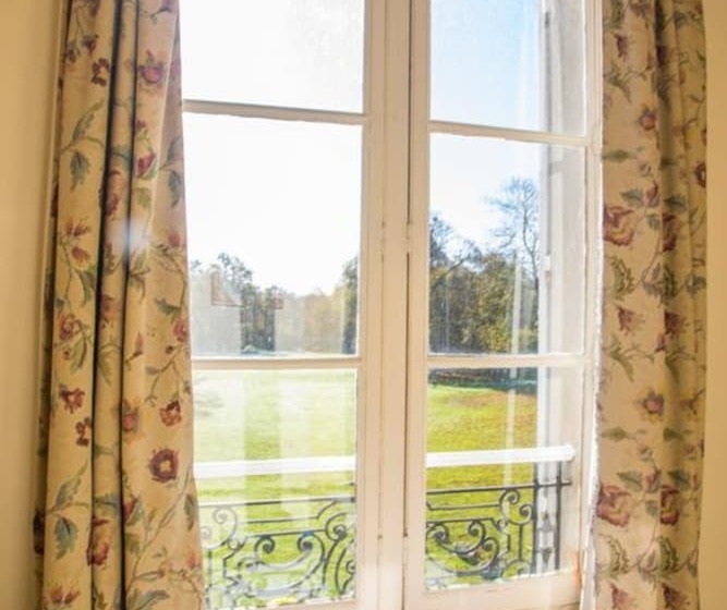 ベッドアンドブレックファースト Chambres D'hotes Château De La Puisaye