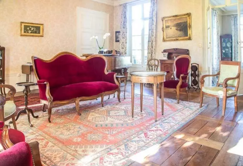 ベッドアンドブレックファースト Chambres D'hotes Château De La Puisaye
