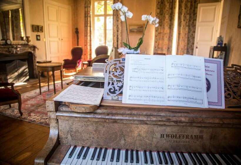 ベッドアンドブレックファースト Chambres D'hotes Château De La Puisaye