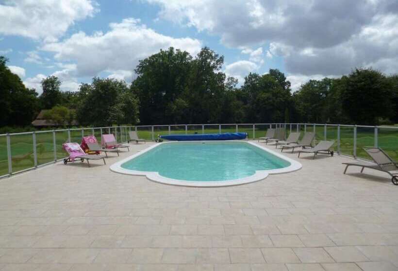 ベッドアンドブレックファースト Chambres D'hotes Château De La Puisaye