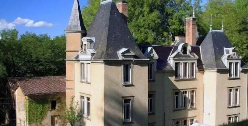 Aamiaismajoitus (B&B) Chateau De Bonnevaux