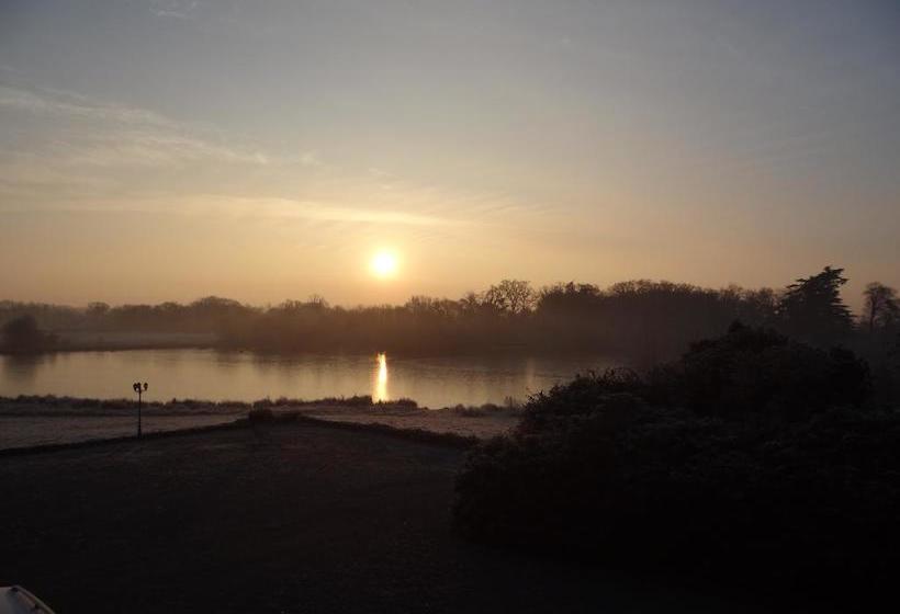 צימר Château Du Deffay