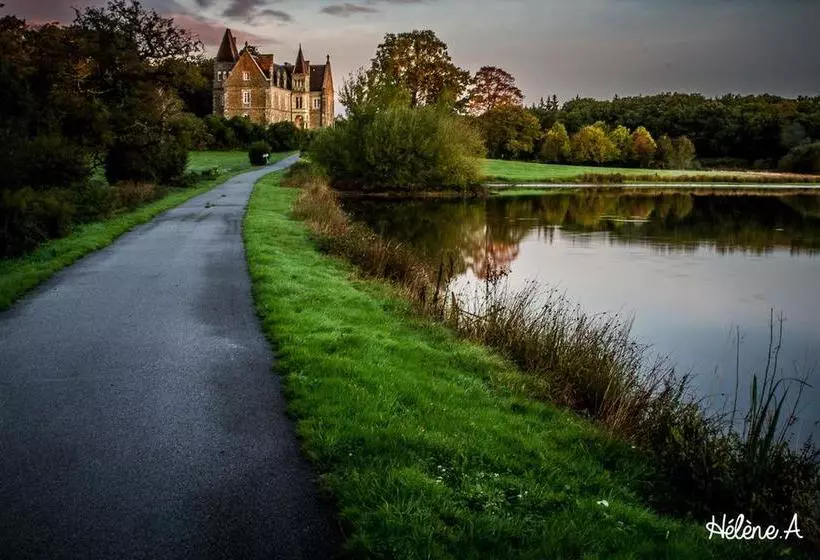 Aamiaismajoitus (B&B) Château Du Deffay