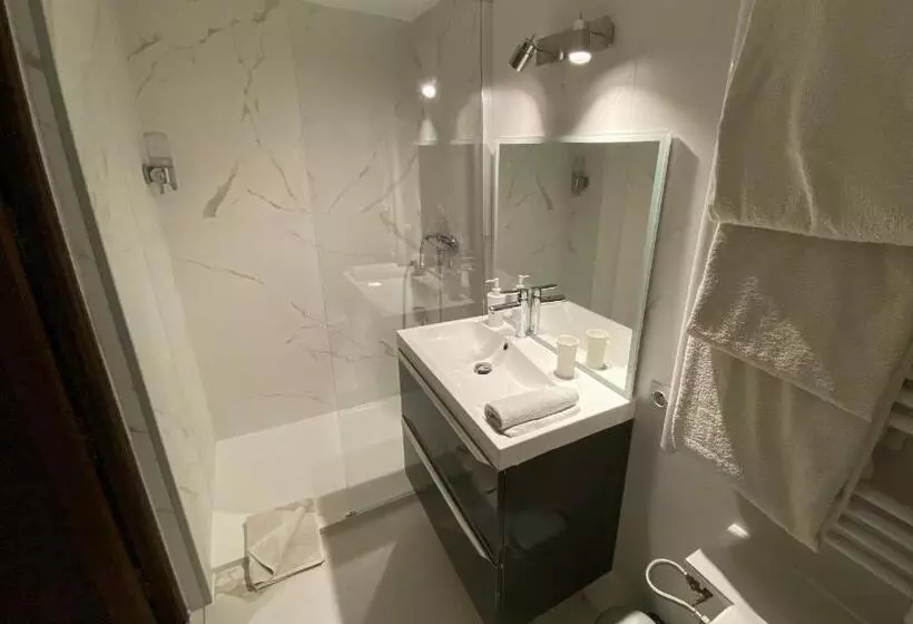 Aamiaismajoitus (B&B) La Villa Du Rhône