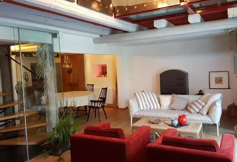 ベッドアンドブレックファースト Le Chat Rouge Chambres D'hôtes De Charme En Alsace