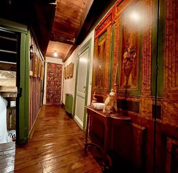 تختخواب و صبحانه Le Colombier De Cyrano Et Roxane