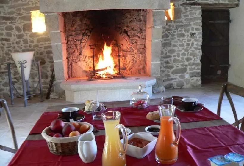 Aamiaismajoitus (B&B) Le Manoir Du Pas Jahan
