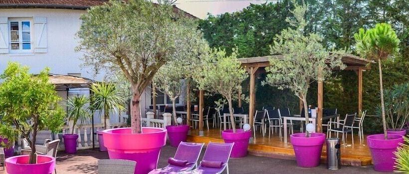 تختخواب و صبحانه Manoir François 1er