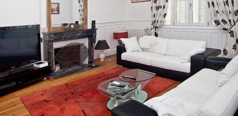 تختخواب و صبحانه Manoir François 1er