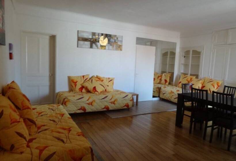 تختخواب و صبحانه Manoir François 1er