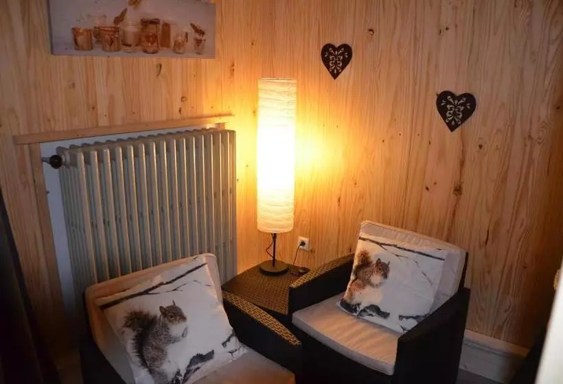 Aamiaismajoitus (B&B) Relais Mont Jura Adults Only