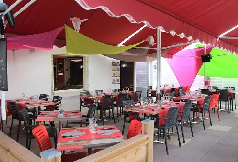 Hotelli Au Petit Bonheur