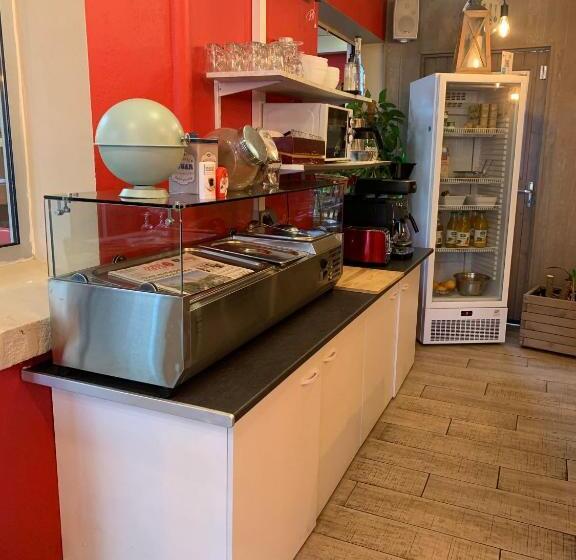 فندق Au Petit Bonheur