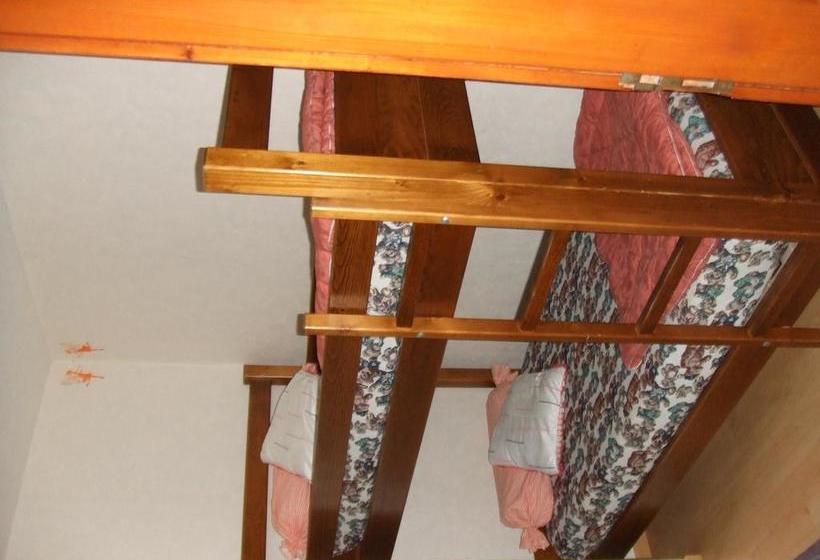 فندق Aux P'tits Boulas