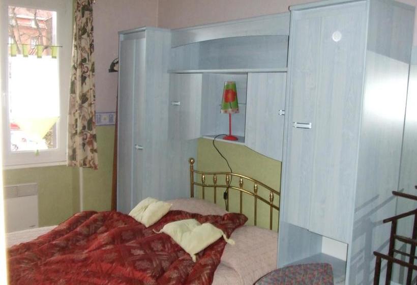 فندق Aux P'tits Boulas