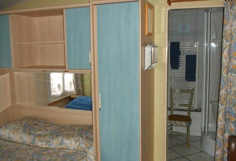 فندق Aux P'tits Boulas