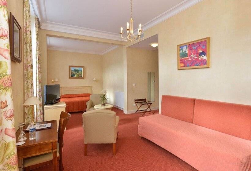 فندق Castel Jeanson