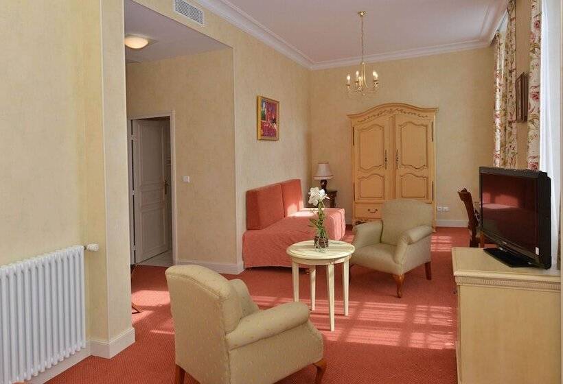 فندق Castel Jeanson