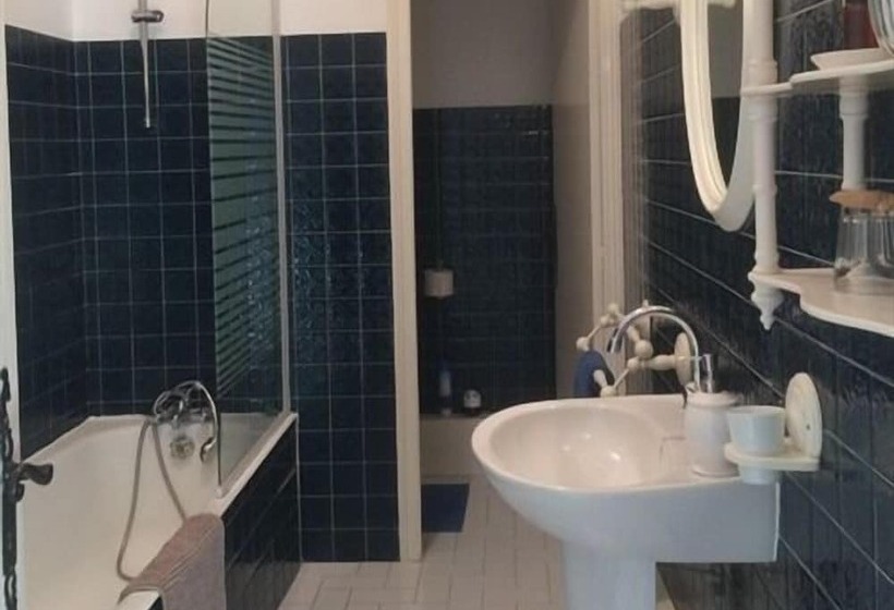 בית מלון כפרי Hôtel De France Et De Russie