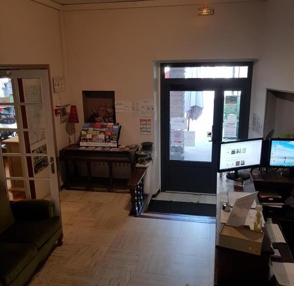 酒店 Hôtel Restaurant Le Blueberry