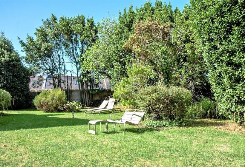 בית מלון כפרי Le Clos Fleuri