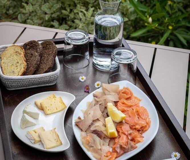 בית מלון כפרי Le Clos Fleuri