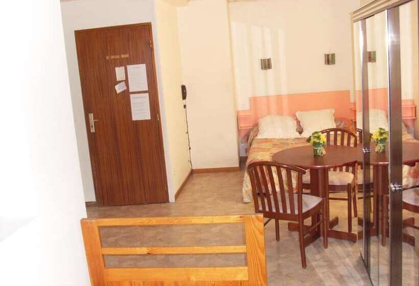 Отель Restaurant Logis De La Rose