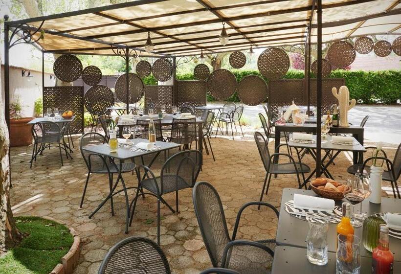 فندق Pont Du Chalon Hôtel And Restaurant