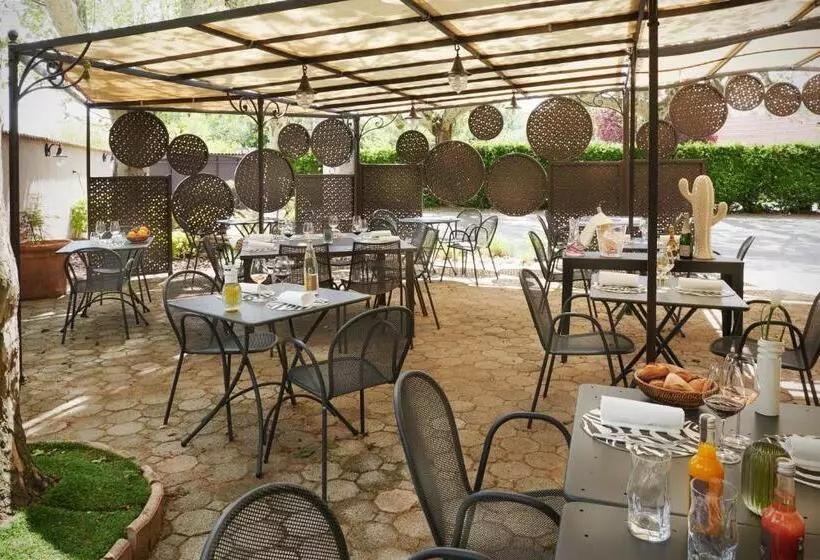 ホテル Pont Du Chalon Hôtel And Restaurant