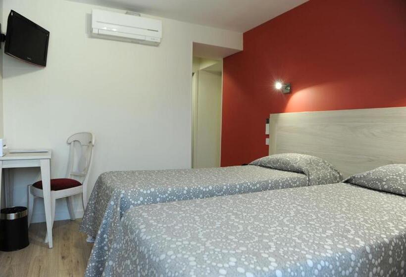 فندق Restaurant Txistulari