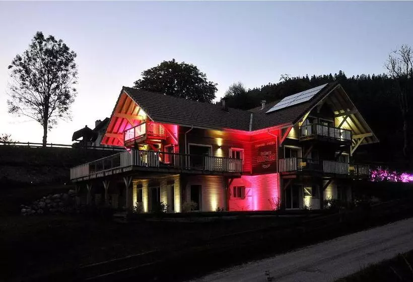 تختخواب و صبحانه Chambres D'hôtes Couleurs Bois & Spa