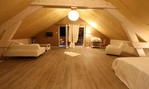 تختخواب و صبحانه Chambres D'hôtes Couleurs Bois & Spa