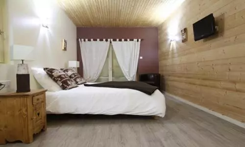 تختخواب و صبحانه Chambres D'hôtes Couleurs Bois & Spa