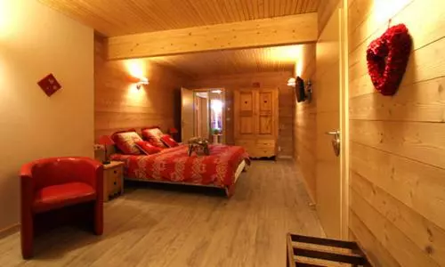 تختخواب و صبحانه Chambres D'hôtes Couleurs Bois & Spa