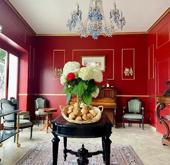 ベッドアンドブレックファースト Logis Hôtel & Restaurant Chateau De La Marjolaine