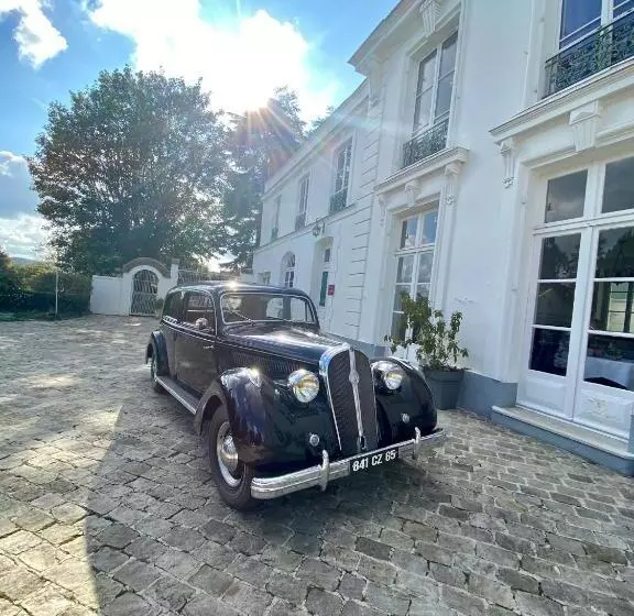 ベッドアンドブレックファースト Logis Hôtel & Restaurant Chateau De La Marjolaine